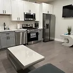 Charming 3Br 2Ba With Private Patio