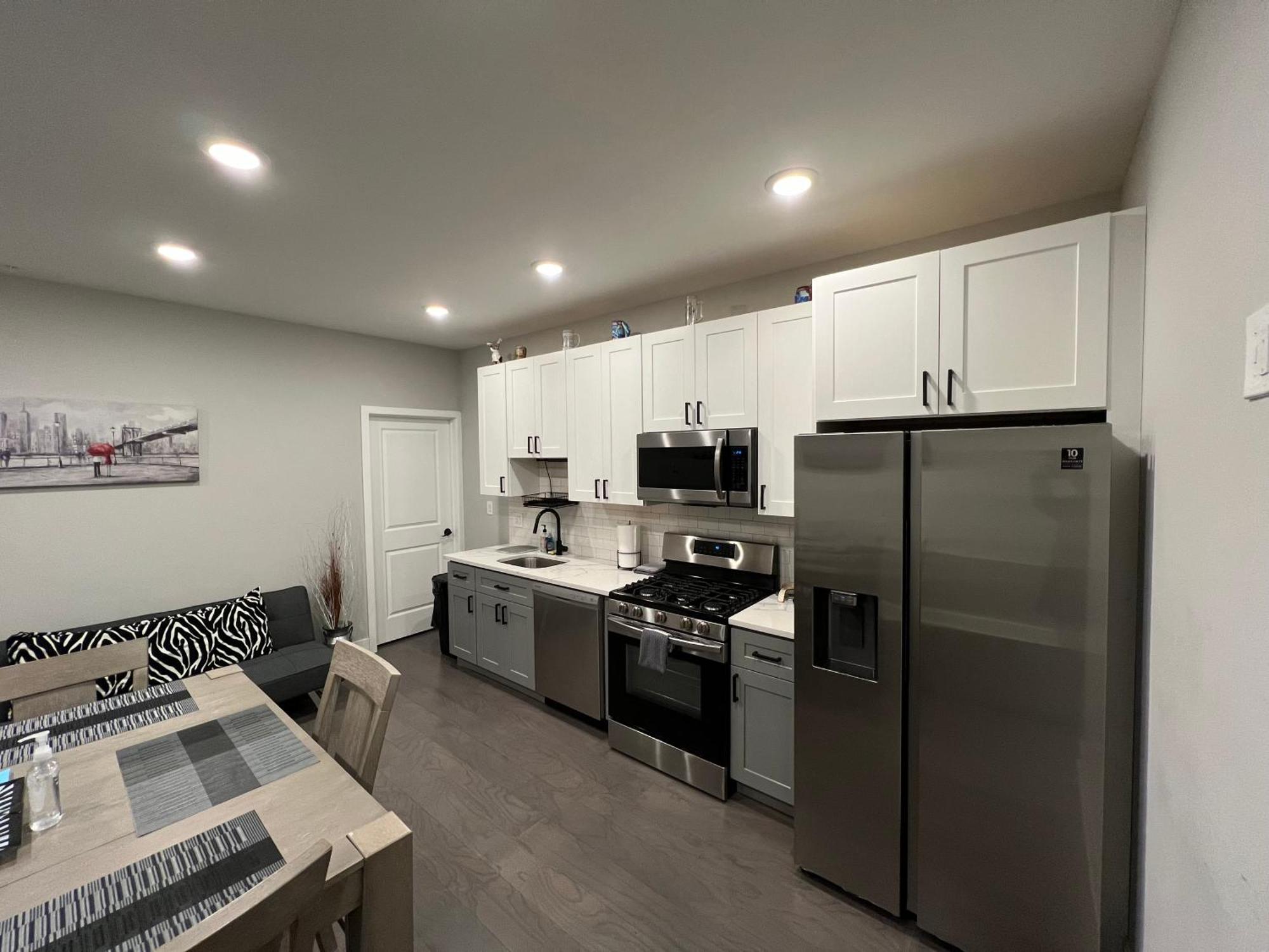 Charming 3br 2ba With Private Patio * Philadelphia
