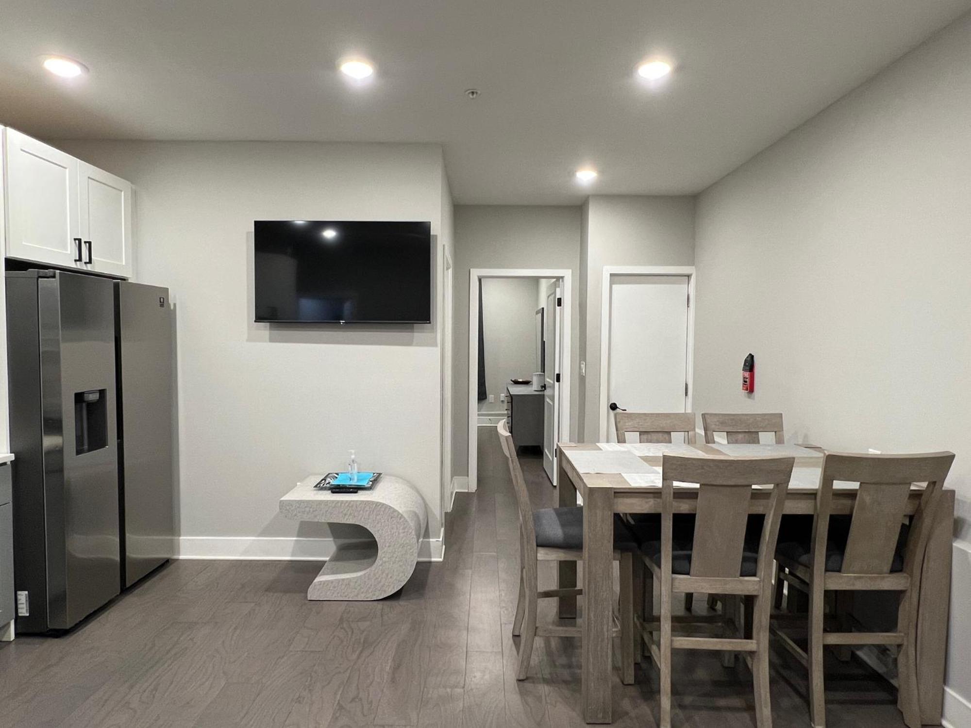 Apartment Charming 3br 2ba With Private Patio
