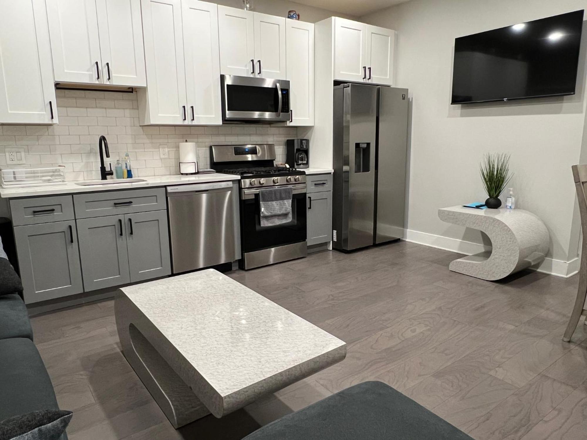 Charming 3br 2ba With Private Patio *