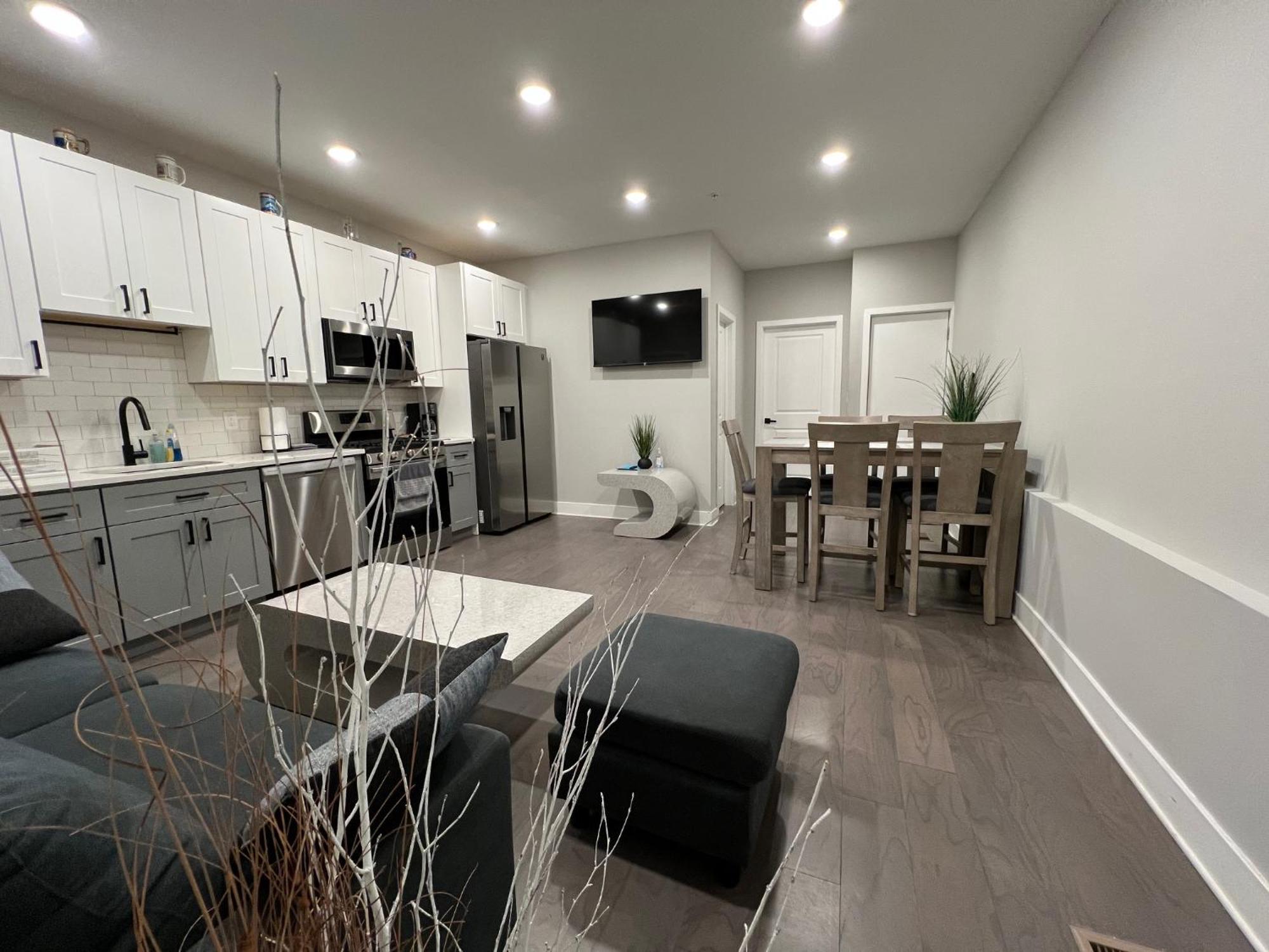 Charming 3br 2ba With Private Patio Philadelphia
