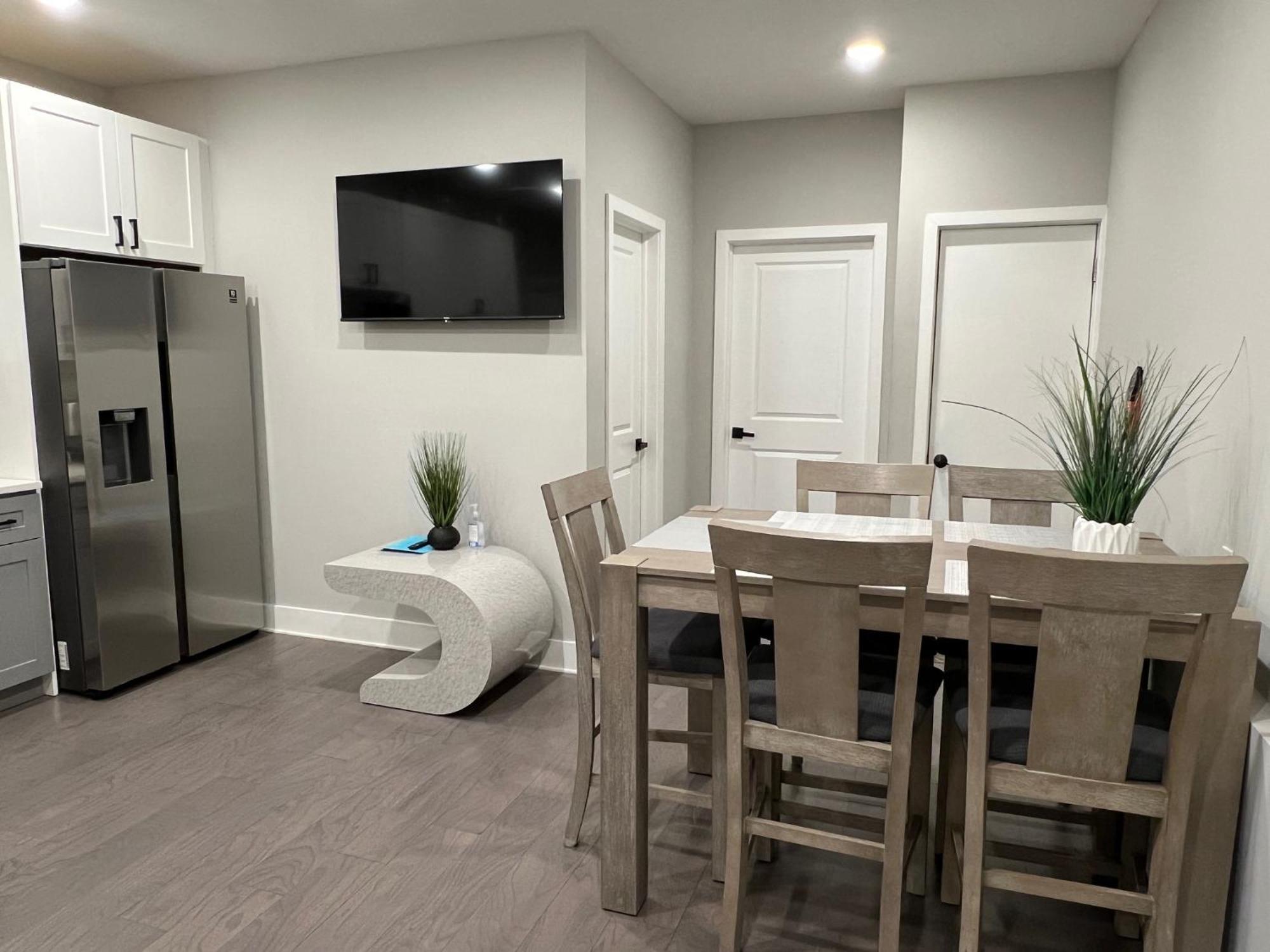 Charming 3br 2ba With Private Patio * Philadelphia